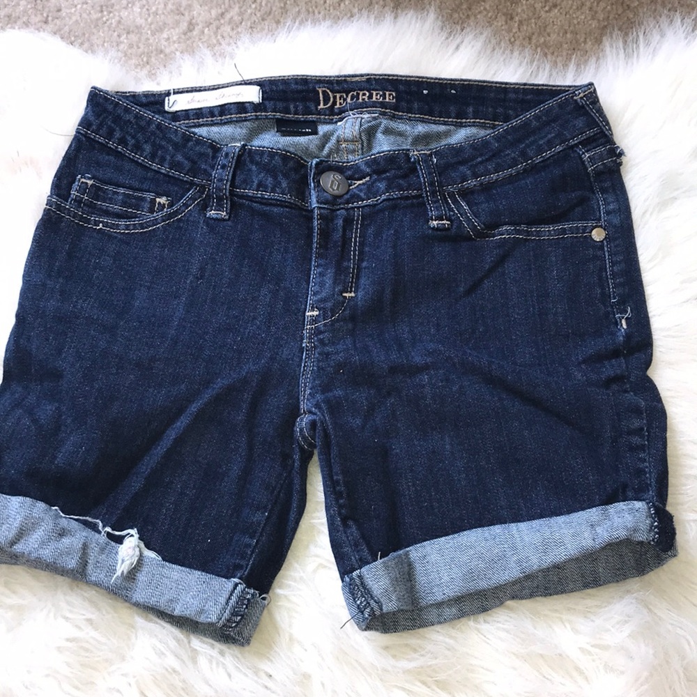 DEGREE MIDI SHORTS